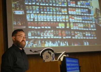 Tabacaleras quieren sustituir a quienes mueren por tabaquismo con adolescentes