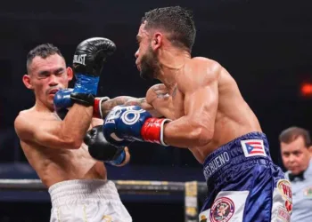 Óscar Collazo defiende título mínimo OMB