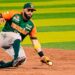 Doblegan Leones 10-5 a Dorados en arranque de serie