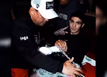 Jandell Caballero quiere brillar en el boxeo de la mano de su padre