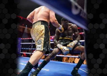 Zhilei Zhang noquea en cinco rounds a Deontay Wilder
