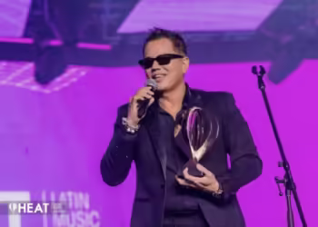 Charlie Zaa recibe Premio Trayectoria en los Premios Heat Latin Music Awards