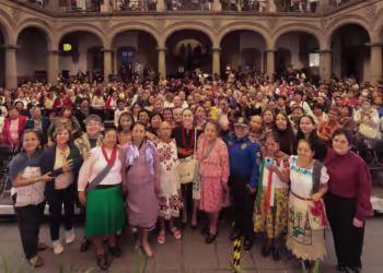 Las mujeres que menos tienen «se sentirán representadas en mi gobierno»: Sheinbaum