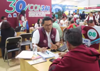 Asisten más de 100 mil personas a Feria de Afores 2024 en Zócalo