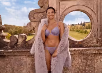 Victoria’s secret apuesta por el romanticismo y glamour