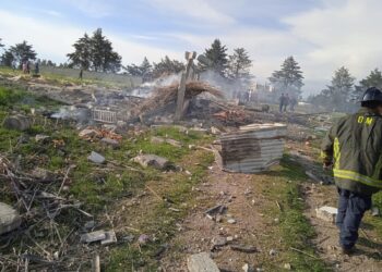 Explotan 2 polvorines en Almoloya de Juárez