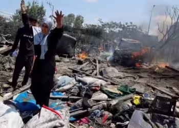 Bombardeo israelí en Gaza deja 71 muertos y cerca de 300 heridos
