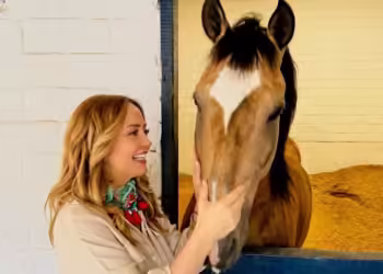 Andrea Legarreta convive con "Aquiles"