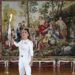Salma Hayek porta con orgullo la antorcha olímpica en Versalles