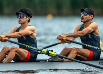 Remeros mexicanos van a repechaje en scull ligero doble