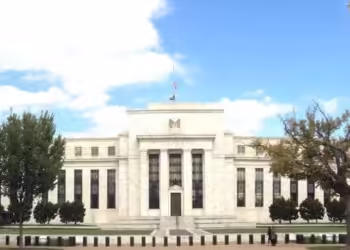 Fed pone sobre la mesa posible recorte a tasas en septiembre
