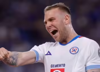Cruz Azul luce y golea 4-0 a Monterrey
