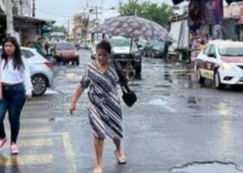 Suspenden actividades del Carnaval de Veracruz, por la tormenta Chris que provocó intensas lluvias