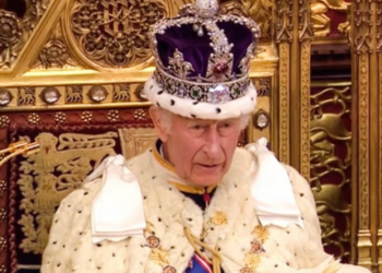 Rey Carlos III inaugura el nuevo Parlamento británico