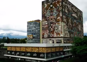 UNAM exige investigar incendio en instalaciones; presenta denuncia penal