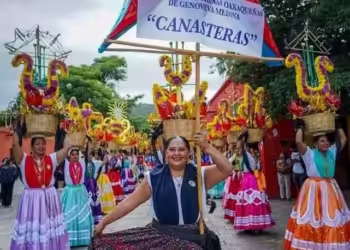 Guelaguetza Popular contra comercialización de la cultura