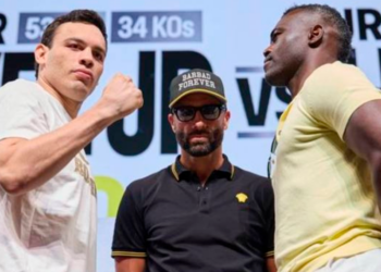 Chávez Jr y Uriah Hall libran la báscula