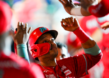 Domina Diablos serie anual ante Tigres: 10-2