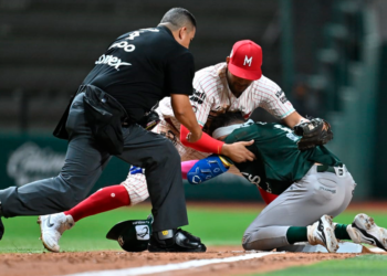 Jonrones de Marmolejos en fiesta roja: 12-2 a Bravos