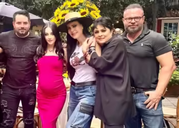 Maribel Guardia visitó a Tessa y a su abuelita Victoria Ruffo