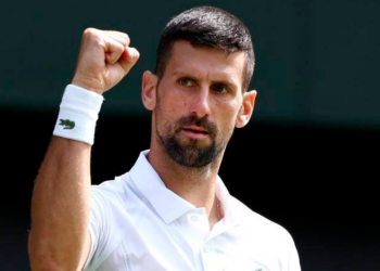 Novak Djokovic remonta y ya está en octavos de final de Wimbledon