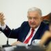 Andrés Manuel López Obrador felicitó a los clavadistas Osmar Olvera y Juan Celaya por obtener medalla de plata.