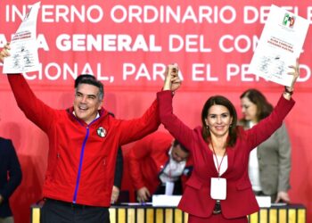 Alejandro Moreno sigue en el PRI hasta 2028; gana con 97% de los votos