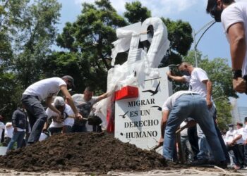 Dan 50 años de cárcel a 11 zetas por homicidio de migrantes en San Fernando, Tamaulipas