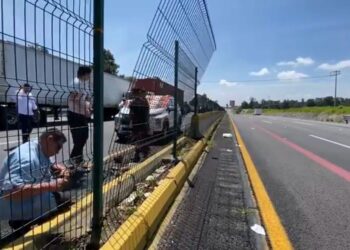 Cumple más de 30 horas bloqueo en la México-Puebla