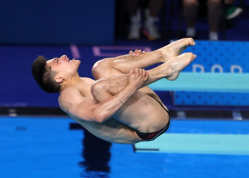 El mexicano Osmar Olvera califica a la final de trampolín de 3 metros