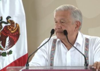 En mi gobierno, cada mes cien mil personas salen de la pobreza: López Obrador