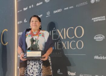 Sigue colgándose medallas cocina tradicional michoacana