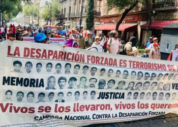 Presentación con vida. Marcha por los desaparecidos. AMEXI /Fotos: Adriana Urrea. /Ciudad de México, 30 ago.
