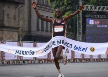 Edwin Kiprop gana por segunda vez Maratón Ciudad de México
