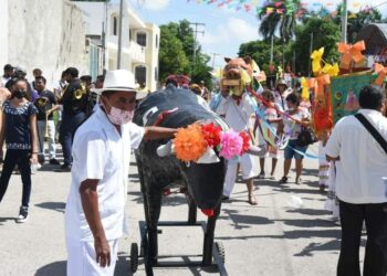 Celebran Feria del Barrio de San Sebastián en Mérida