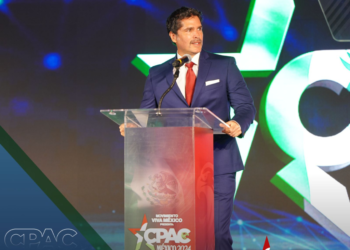 Inicia el Foro de ultraderecha CPAC México