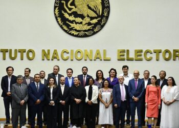 Constancias de asignación a diputados y senadores