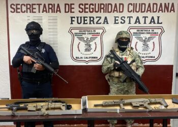 FESC y SEDENA hallan armas de fuego y cocaína en Mexicali