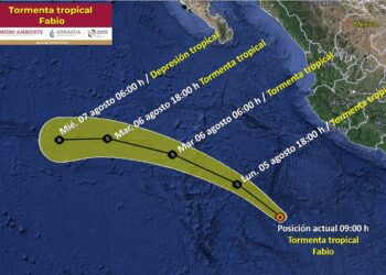 Tormenta tropical Fabio en el Océano Pacífico