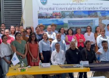 Inauguran en Oaxaca primer Hospital de Veterinaria para equinos y bovinos