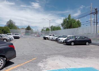 Incumplen diputados de Hidalgo, entrega de vehículos 