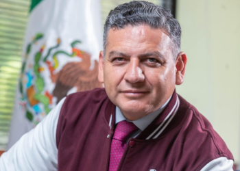 Javier Tapia Santoyo, secretario de administración del IPN, acusado de corrupción con empresa fantasma