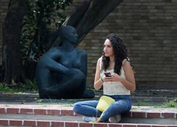 Más y más jóvenes prefieren permanecer mayor tiempo en casa de sus padres
