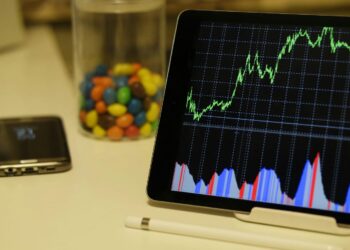 Descubren fraude con enlaces para robar claves y datos de personal financiero