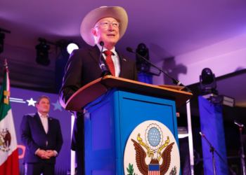 Ken Salazar, embajador de EU., habla de su postura sobre reforma judicial