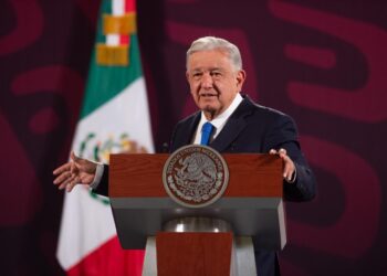 Crítica AMLO a oposición por sobrerrepresentación; “le están mintiendo a la gente”