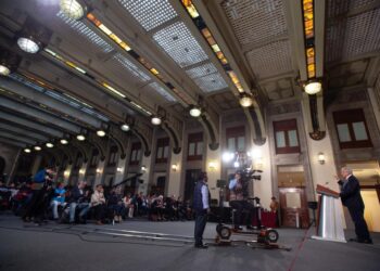 López Obrador se engalla y afirma: trabajadores del PJF están en su derecho de irse a paro