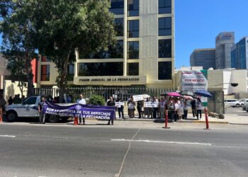 Protestan en Juzgados Federales en Baja California contra reforma