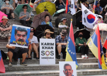 Protestas en Corea contra la represión de Maduro por las elecciones en Venezuela.