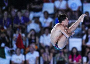 Randal Willars va por proeza de medalla en final de plataforma